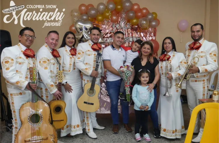Mariachis de cumpleñaos en chia